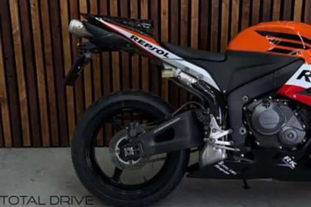 Honda CBR 600 RR (2007) thumbnail 4