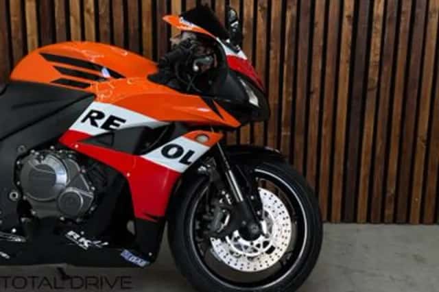 Honda CBR 600 RR (2007) thumbnail 5