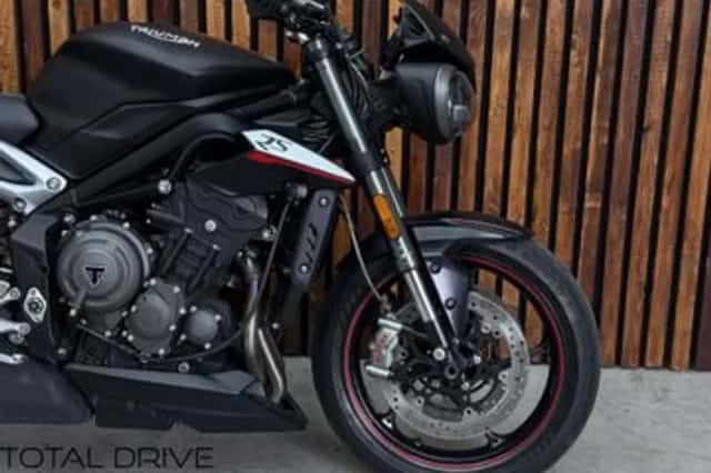 TRIUMPH STREET TRIPLE 765 RS (2019) thumbnail 4