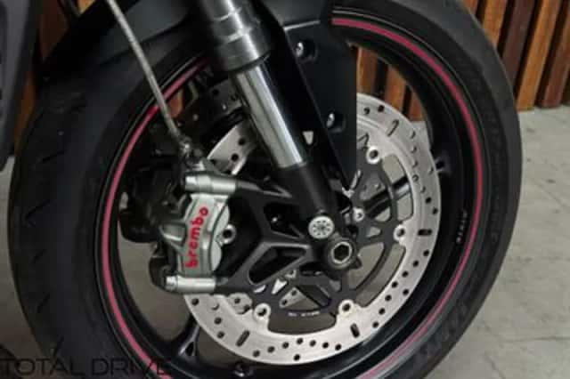 TRIUMPH STREET TRIPLE 765 RS (2019) thumbnail 5