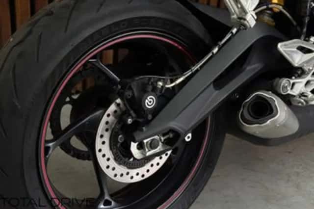 TRIUMPH STREET TRIPLE 765 RS (2019) thumbnail 6