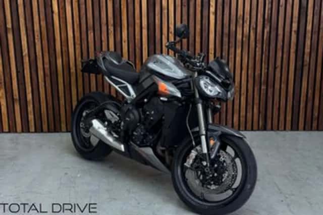 TRIUMPH STREET TRIPLE 765 RS (2023) thumbnail 1