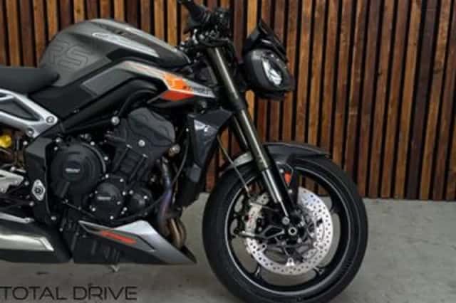TRIUMPH STREET TRIPLE 765 RS (2023) thumbnail 4