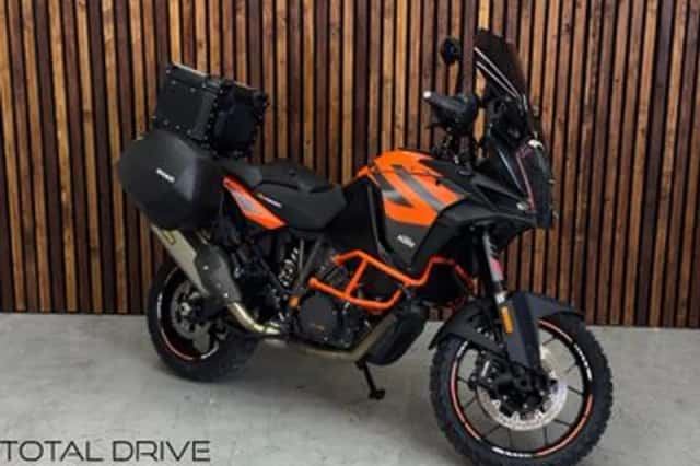 KTM 1290 SUPER ADVENTURE S (2019) thumbnail 1