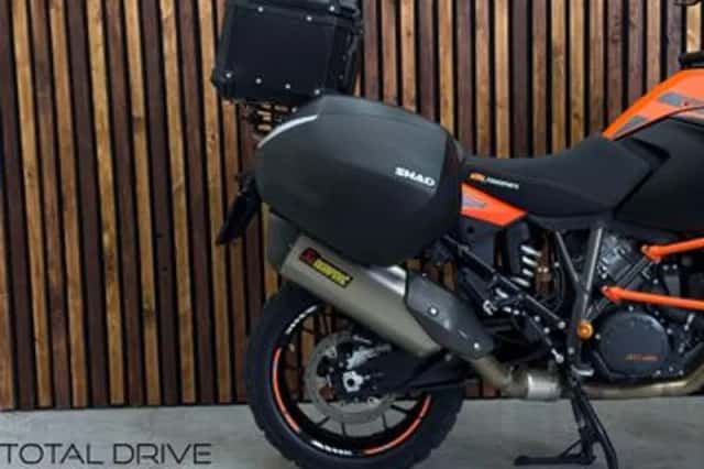 KTM 1290 SUPER ADVENTURE S (2019) thumbnail 2