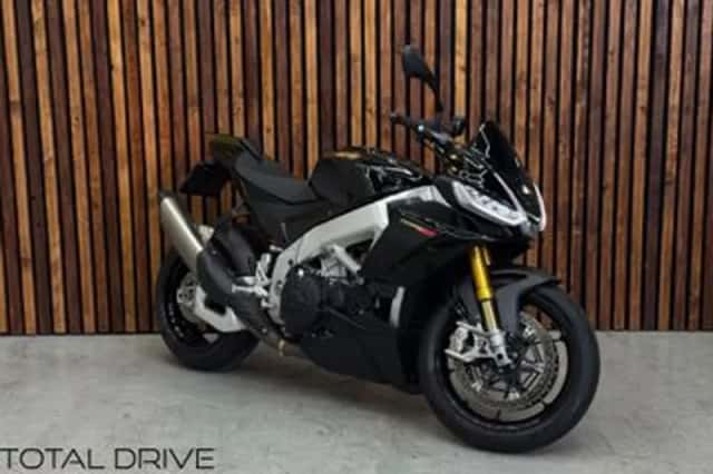 APRILIA TUONO V4 1100 FACTORY (2022) thumbnail 1
