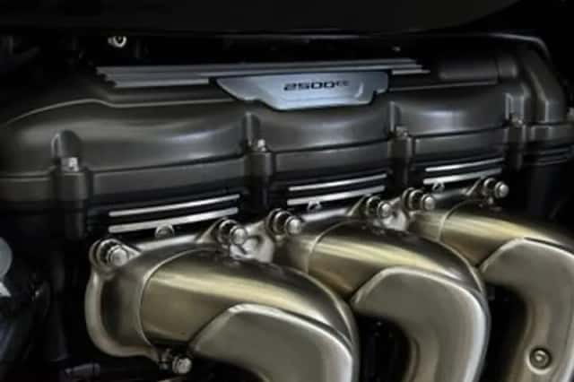 Triumph Rocket 3 R (2024) thumbnail 6