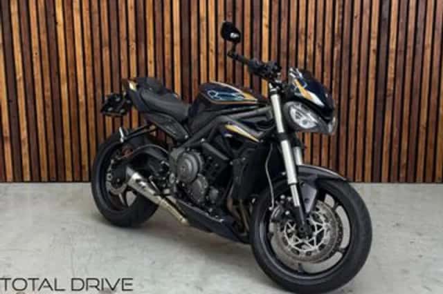 Triumph Street Triple S (2021) thumbnail 1