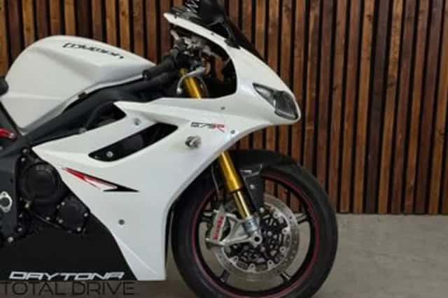 Triumph Daytona 675R (2011) thumbnail 5