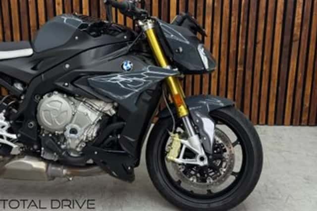BMW S 1000 R (2017) thumbnail 4