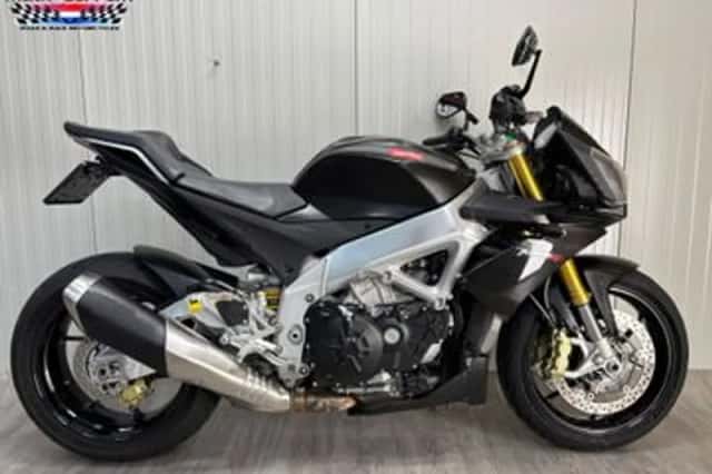 APRILIA Tuono V4 (2013) thumbnail 1