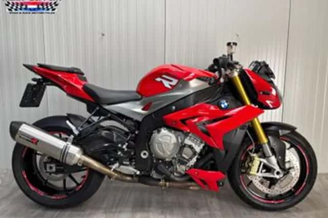 BMW S 1000 R (2015) thumbnail 1