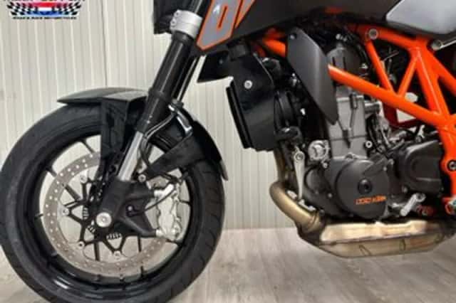 KTM 690 DUKE ABS (2014) thumbnail 6