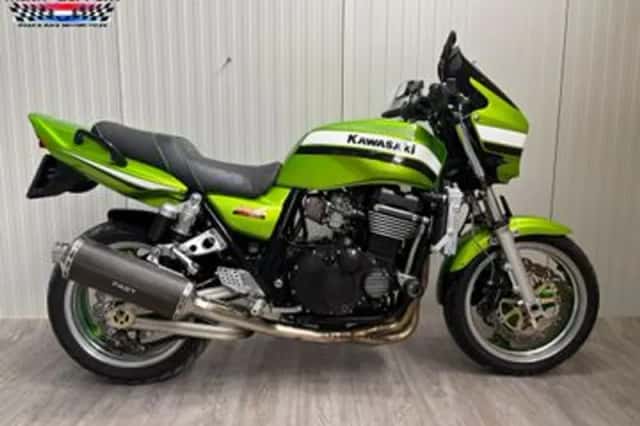 KAWASAKI ZRX 1200 R (2001) thumbnail 1