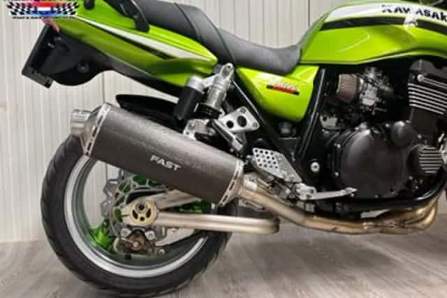 KAWASAKI ZRX 1200 R (2001) thumbnail 4