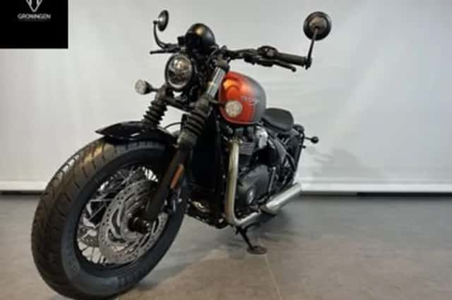 Triumph BONNEVILLE BOBBER (2026) thumbnail 3