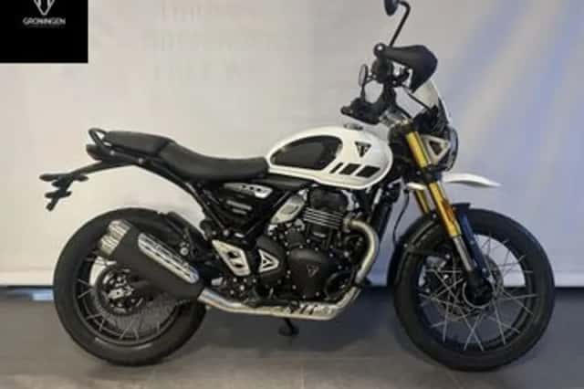 Triumph SCRAMBLER 400 XC (2026) thumbnail 1