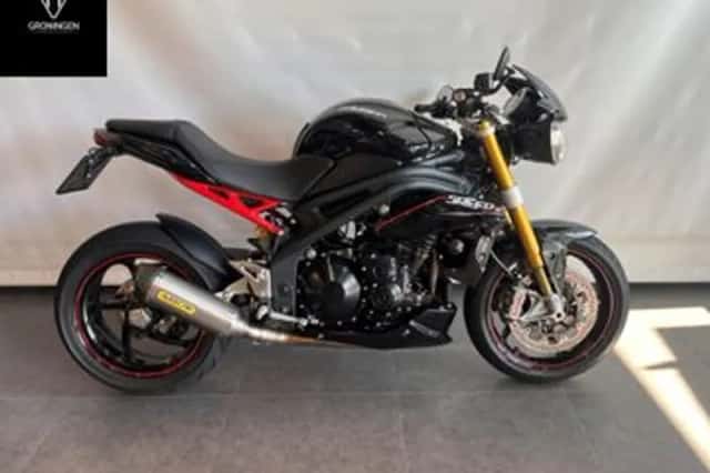 Triumph SPEED TRIPLE 1050 (2014) thumbnail 1