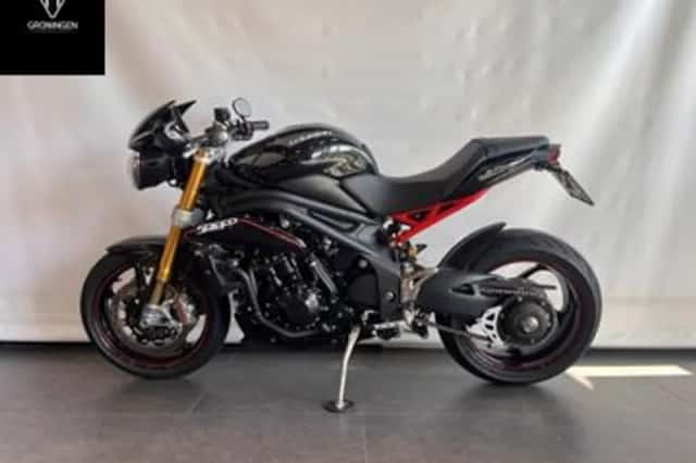 Triumph SPEED TRIPLE 1050 (2014) thumbnail 4
