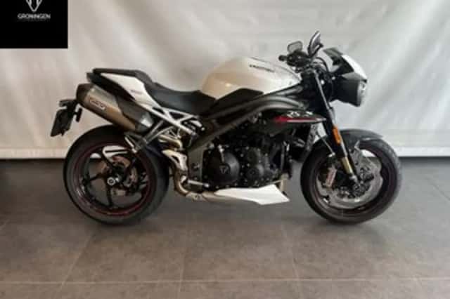 Triumph Speed Triple 1050 RS (2019) thumbnail 1