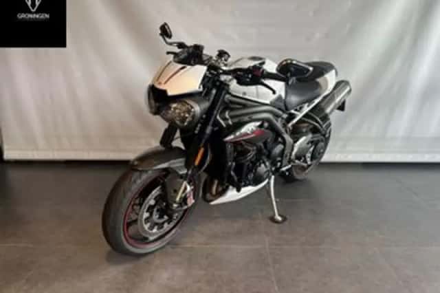 Triumph Speed Triple 1050 RS (2019) thumbnail 3