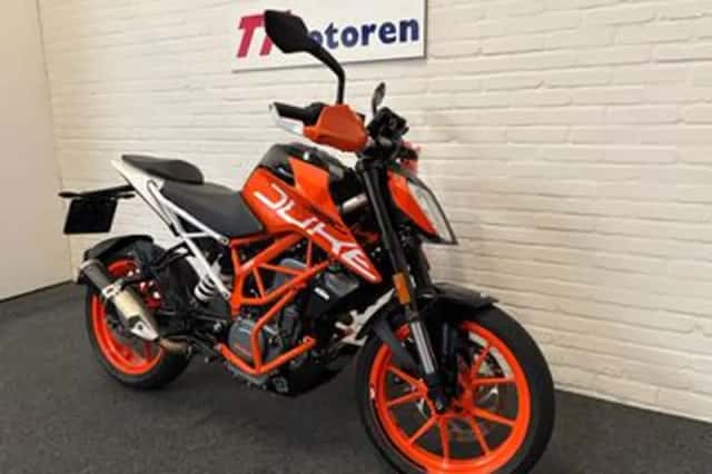 KTM 390 Duke (2020) thumbnail 2