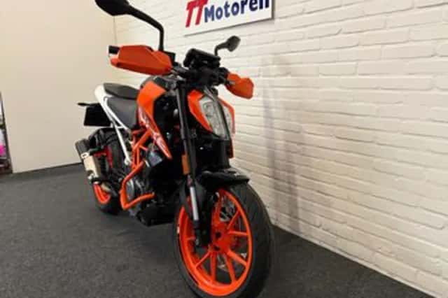 KTM 390 Duke (2020) thumbnail 3