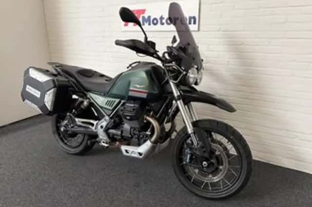 Moto Guzzi V85 TT (2024) thumbnail 2