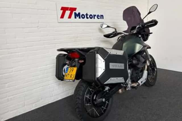 Moto Guzzi V85 TT (2024) thumbnail 4