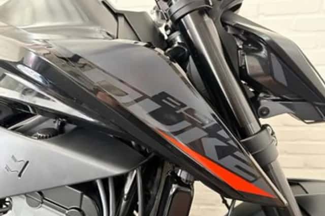 KTM 890 Duke (2022) thumbnail 4