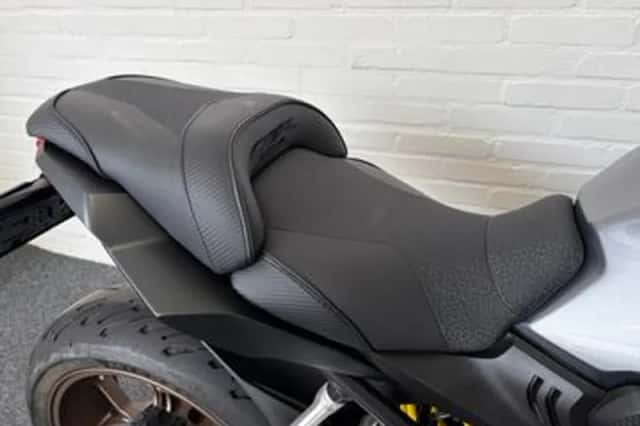Honda CB650R (2022) thumbnail 4
