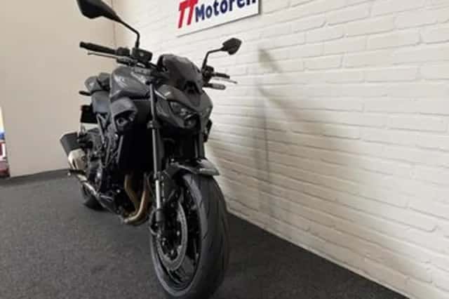 Kawasaki Z900 35 (2026) thumbnail 4