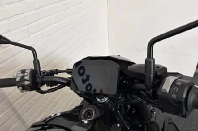 Kawasaki Z900 35 (2026) thumbnail 6