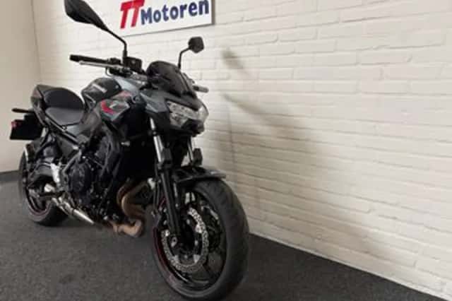 Kawasaki Z650 35 (2025) thumbnail 3