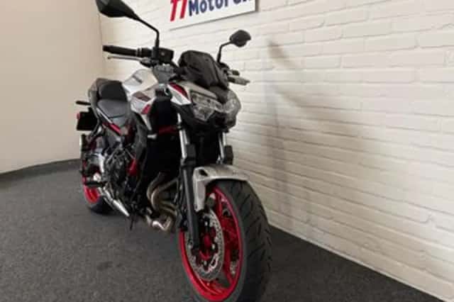 Kawasaki Z650 (2024) thumbnail 3