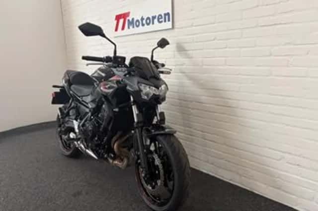 Kawasaki Z650 (2025) thumbnail 3