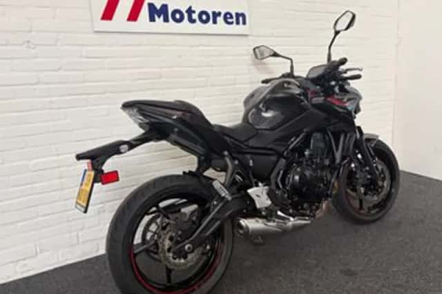 Kawasaki Z650 (2025) thumbnail 6