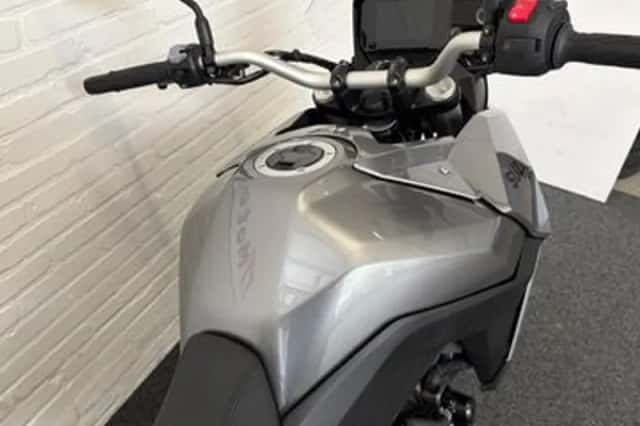 Suzuki V-Strom 800 (2025) thumbnail 5