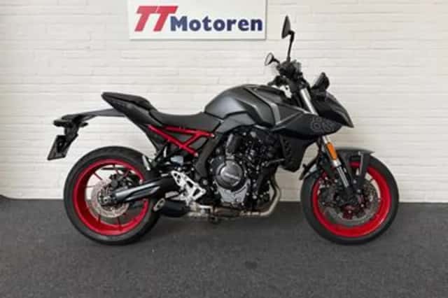 Suzuki GSX-8S (2025) thumbnail 1