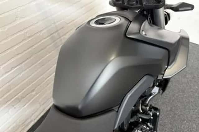 Suzuki GSX-8S (2025) thumbnail 4
