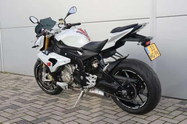 BMW S 1000 R (2016) thumbnail 3