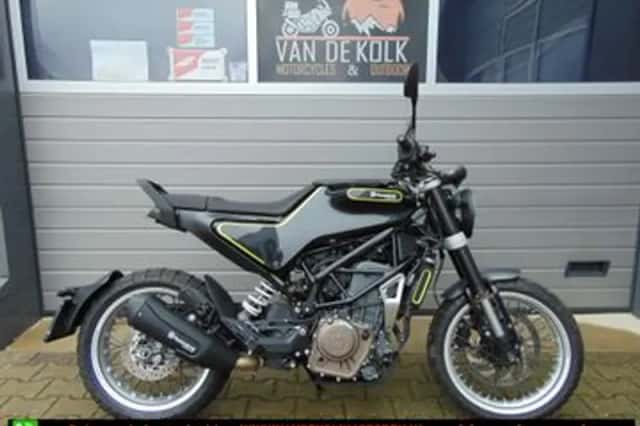 HUSQVARNA SVARTPILEN 401 (2019) thumbnail 2