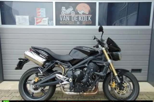Triumph Street Triple (2007) thumbnail 1