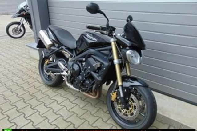 Triumph Street Triple (2007) thumbnail 3