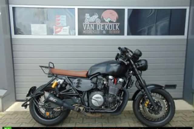 Yamaha XJR1300 Racer (2018) thumbnail 1