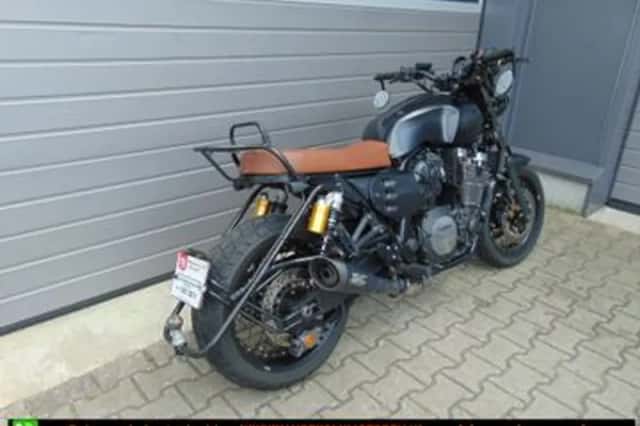 Yamaha XJR1300 Racer (2018) thumbnail 2