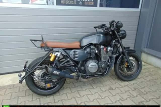 Yamaha XJR1300 Racer (2018) thumbnail 3