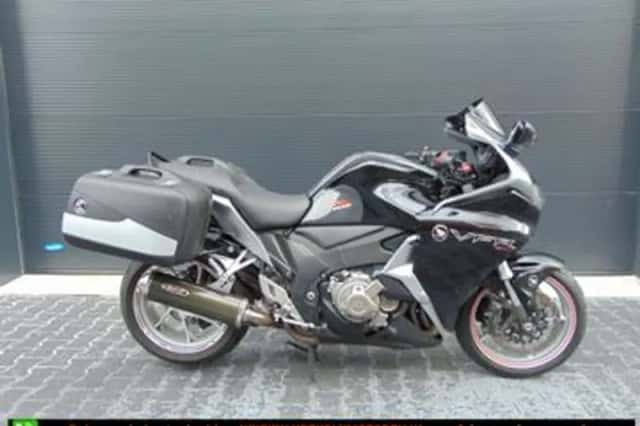 Honda VFR 1200 F C-ABS/DCT (2011) thumbnail 1