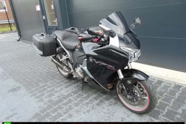Honda VFR 1200 F C-ABS/DCT (2011) thumbnail 5