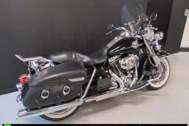 HARLEY-DAVIDSON ROAD KING CLASSIC FLHRC (2009) thumbnail 3